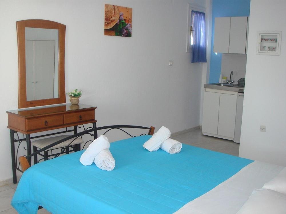 Tinos Apartments Zalonis Agios Ioannis  Bagian luar foto