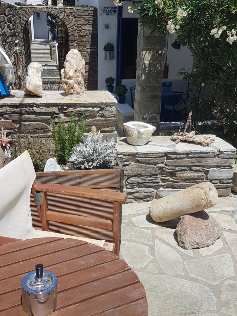 Tinos Apartments Zalonis Agios Ioannis  Bagian luar foto